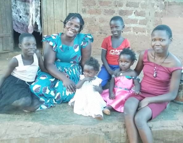 Uganda mom and 5 daughters