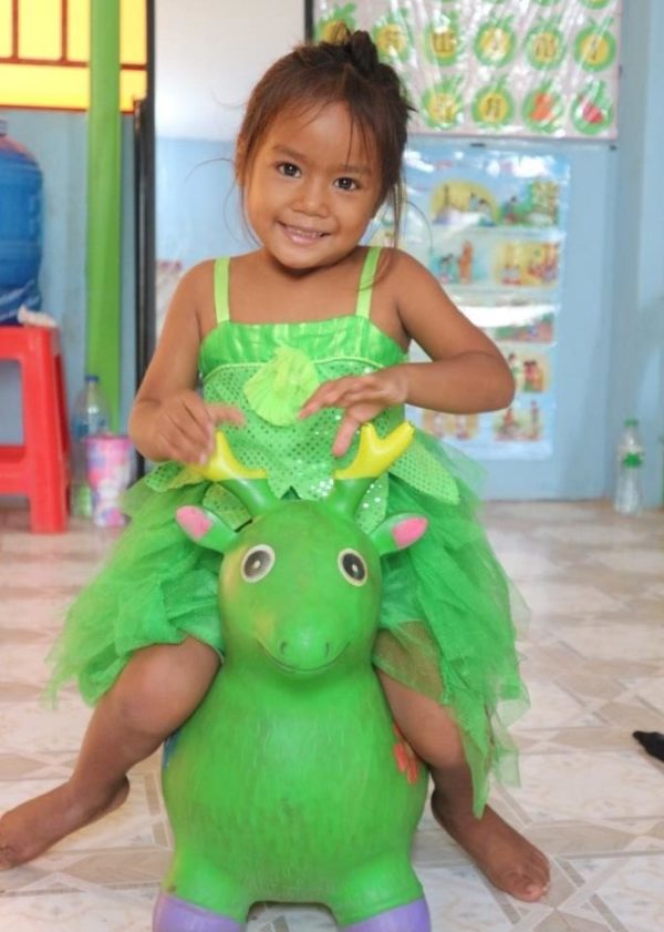 Cambodian girl in green dress up costume